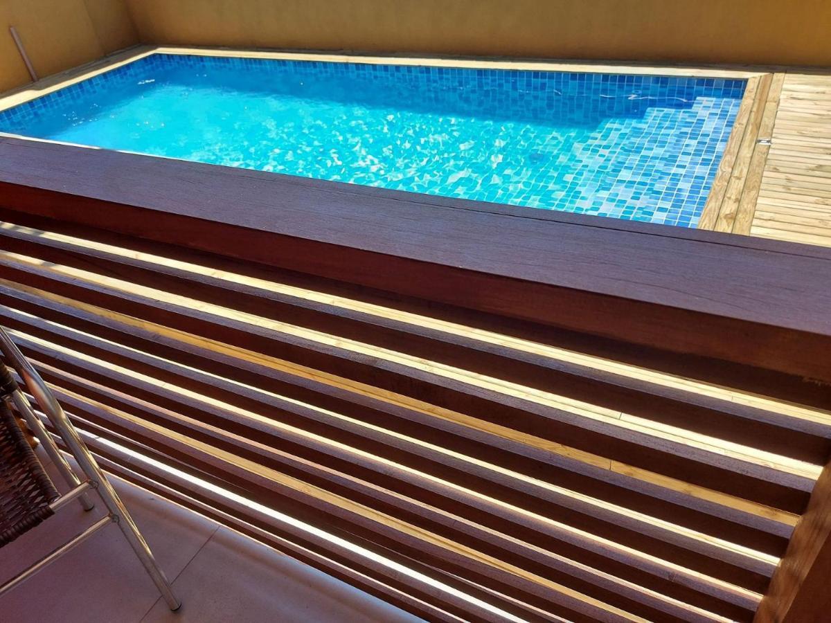 Mamanguá - Flat com Piscina, 50mts da praia, cozinha gourmet, churrasqueira privativa, ar con, WiFi, netflix, garagem Parati Esterno foto