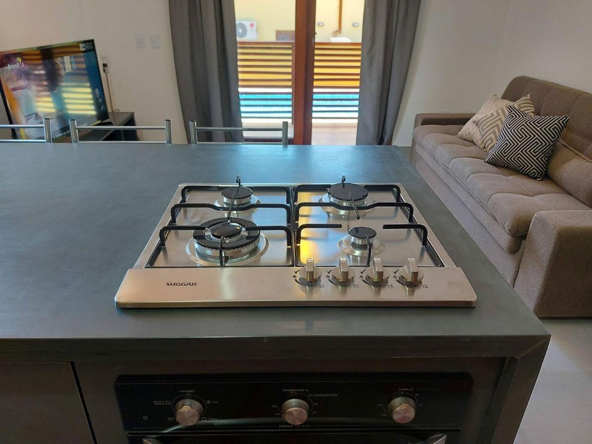 Mamanguá - Flat com Piscina, 50mts da praia, cozinha gourmet, churrasqueira privativa, ar con, WiFi, netflix, garagem Parati Esterno foto