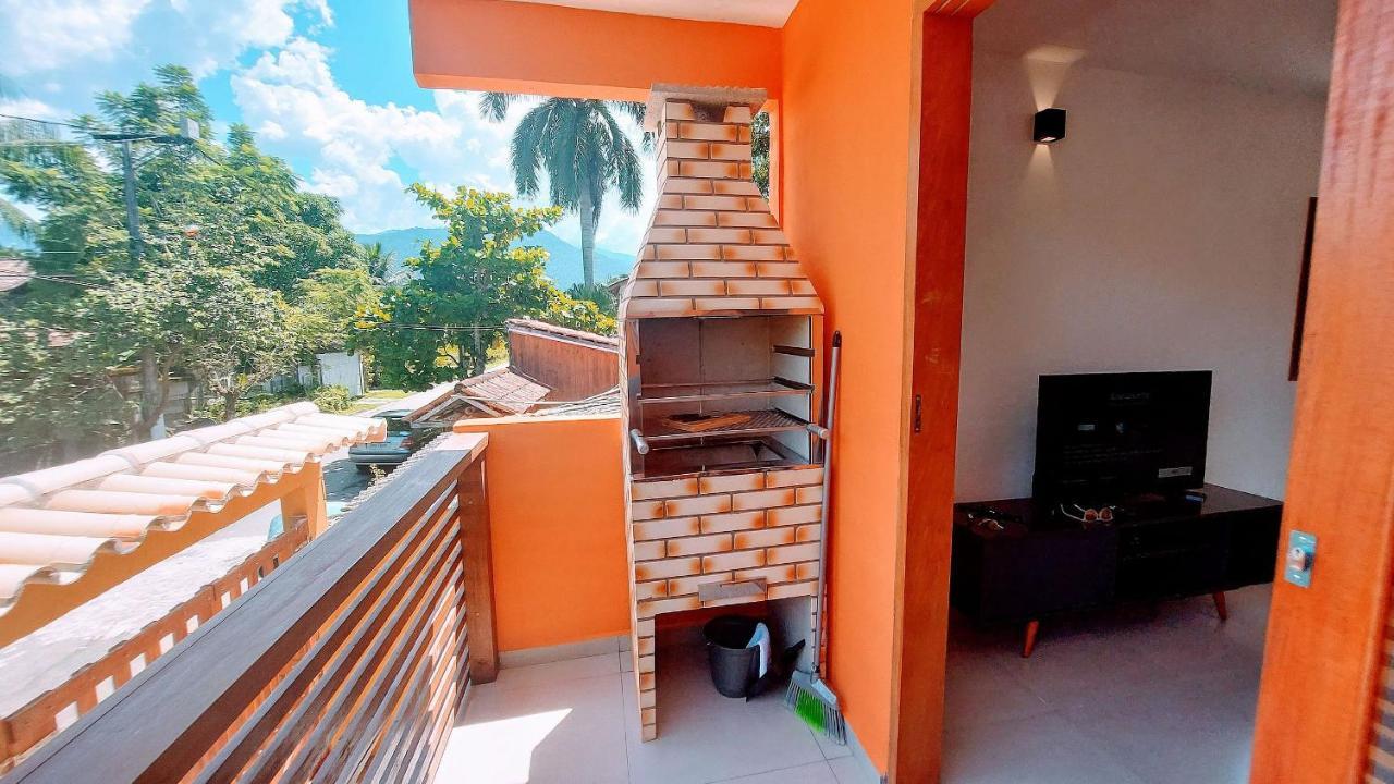 Mamanguá - Flat com Piscina, 50mts da praia, cozinha gourmet, churrasqueira privativa, ar con, WiFi, netflix, garagem Parati Esterno foto
